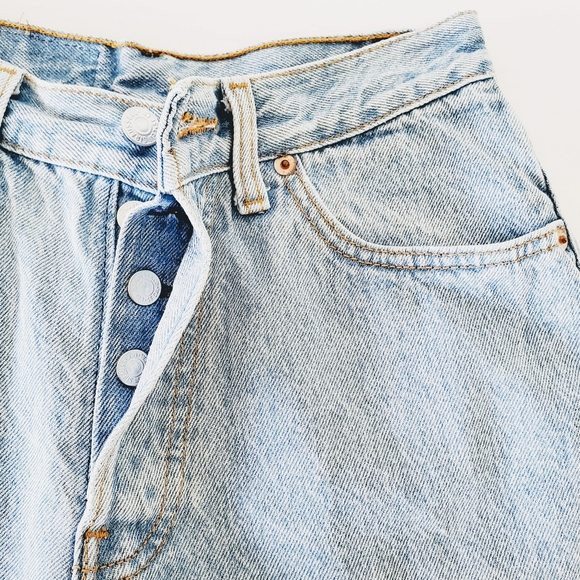 Vintage | Levi's | 501s Cutoff Button Fly Shorts - Picture 11 of 15